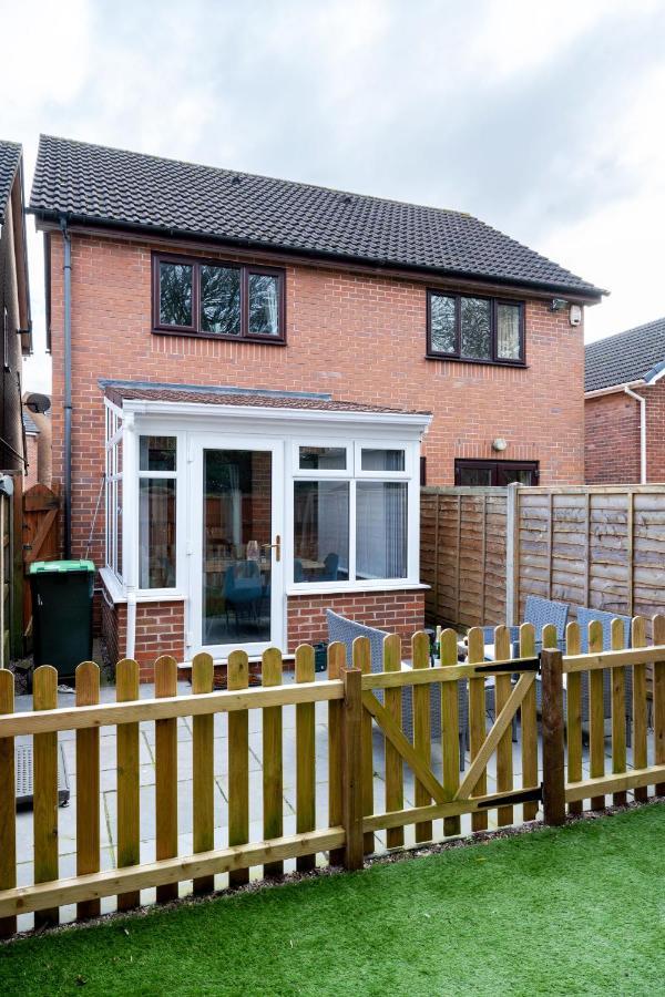 Yew Tree House Contractor / Family Home Free Netflix Fast Wifi Near Dudley/Birmingham Cradley Heath Exterior foto